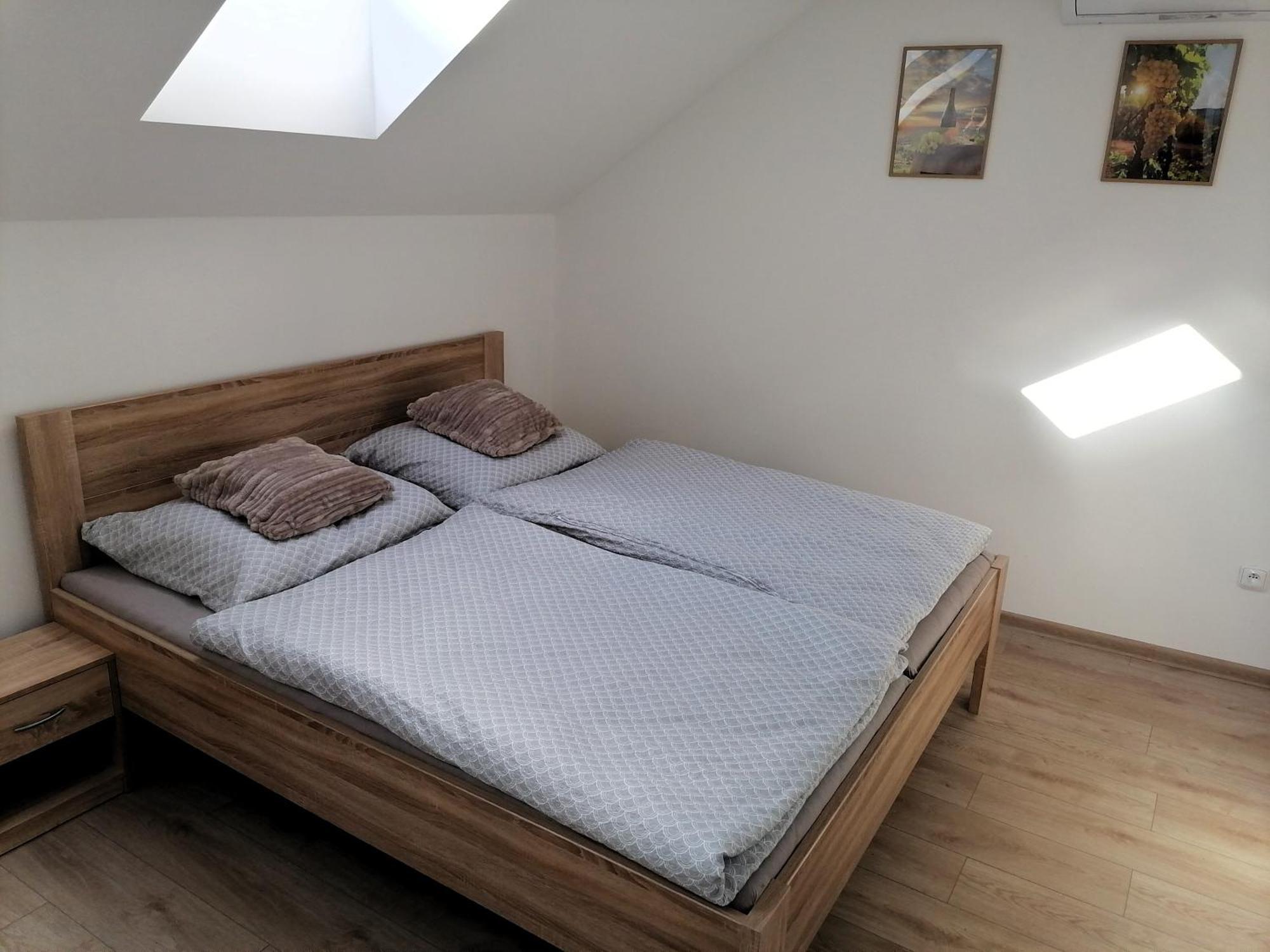 Vino Andrusiow Apartment Znojmo Ngoại thất bức ảnh